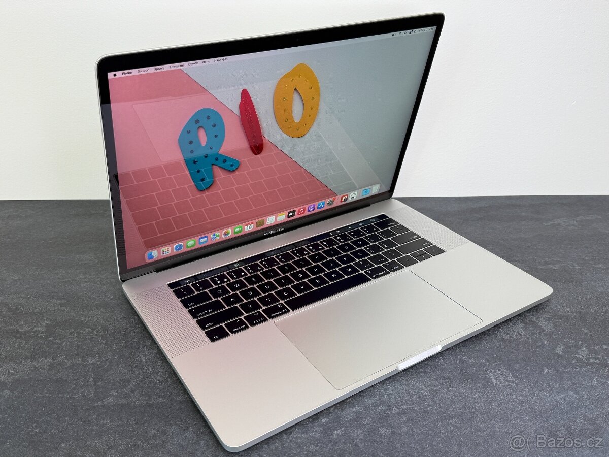 MacBook Pro 15'' 2016 / i7 / 16GB / 256GB SSD - DPH - 2