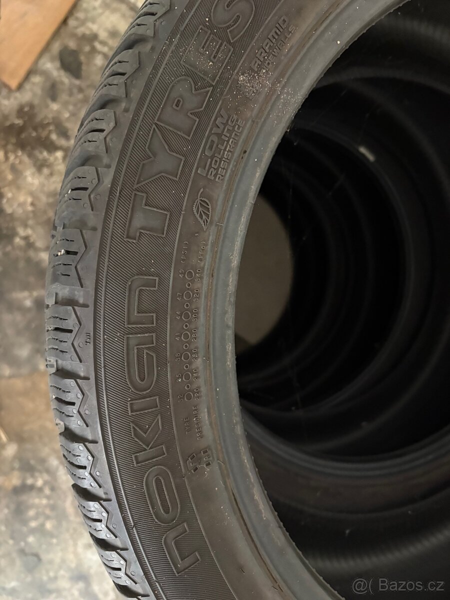 255/45R20 Nokian - 2