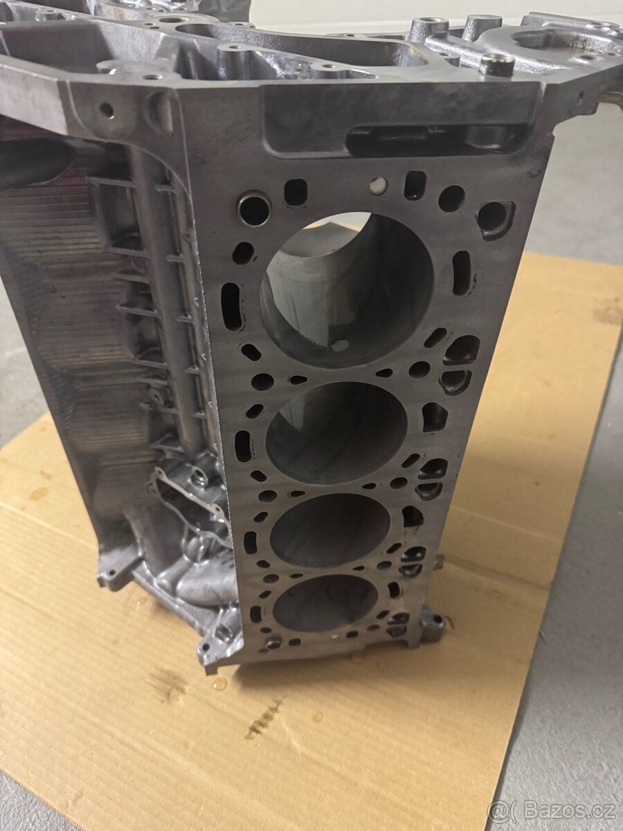 Prodej blok motoru n63b44a - 2