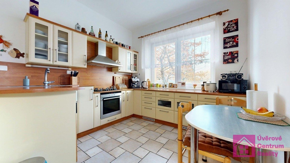 Prodej bytu 4+1, 121 m², garáž, Sv.Čecha, Hodonín - 2