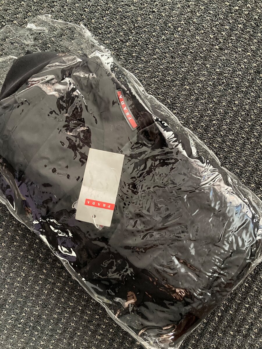 Nové šaty PRADA - 2