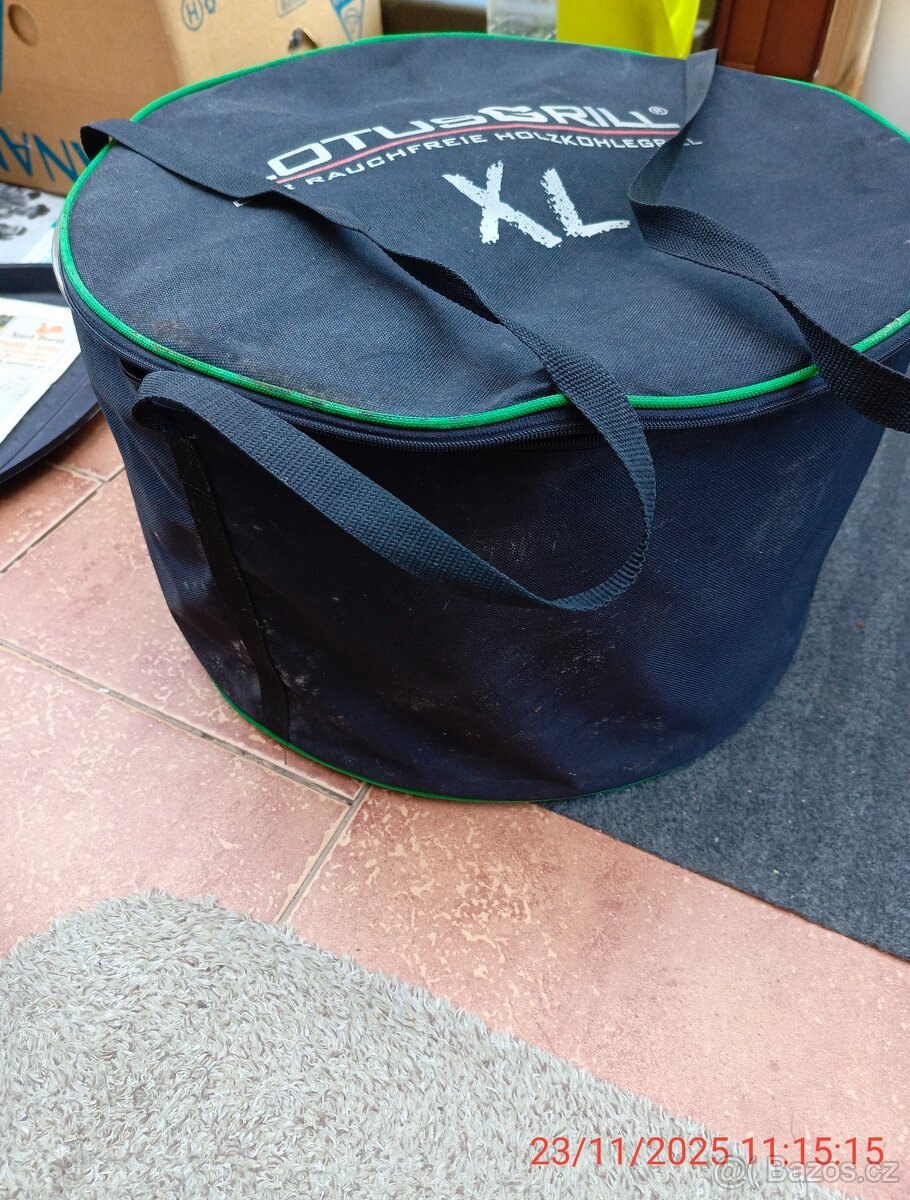 Gril (bez kouře) na dřevěné uhlí. - 2