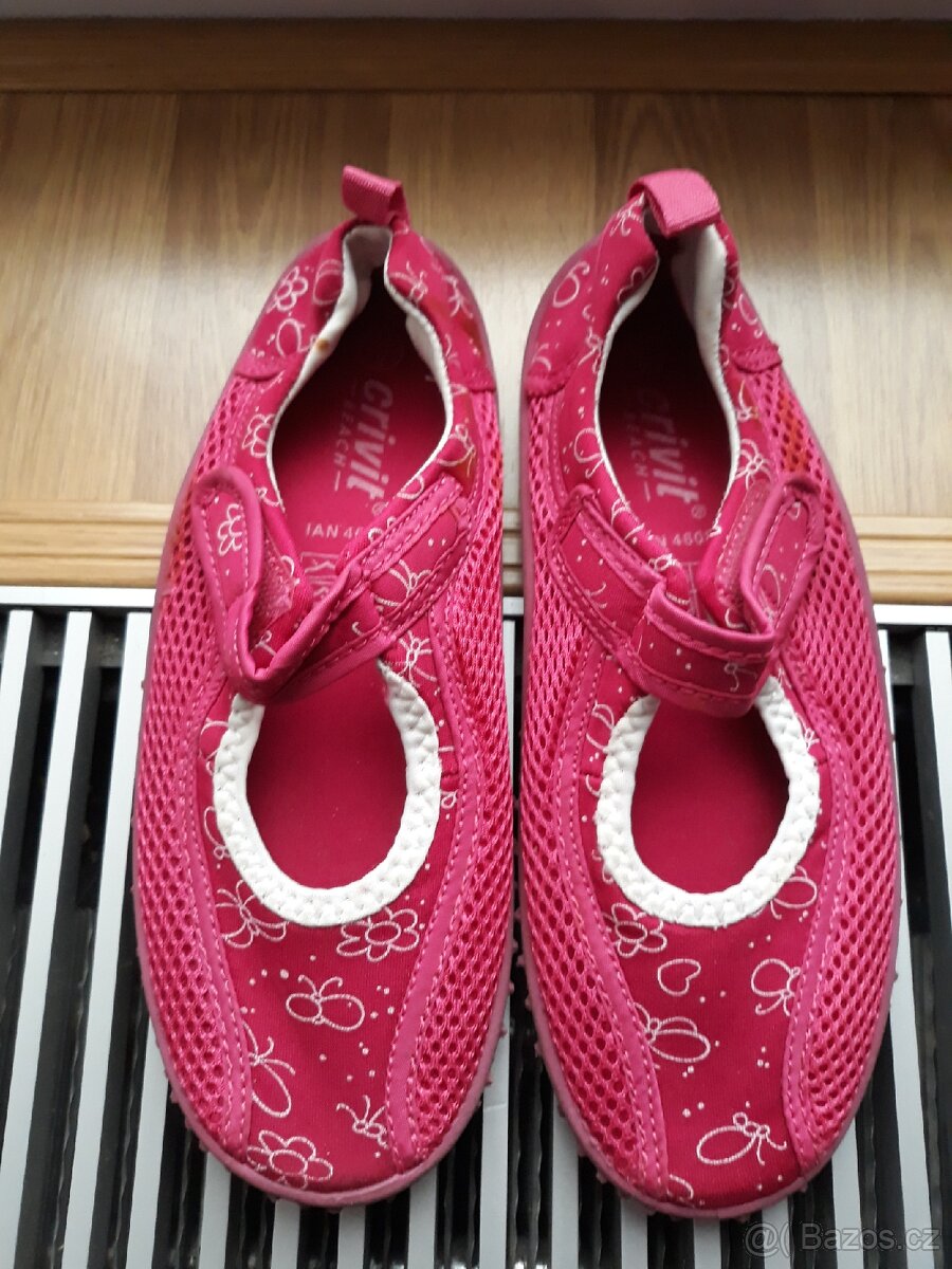 Boty do vody vel. 28, 30, 31 a 34 - 2