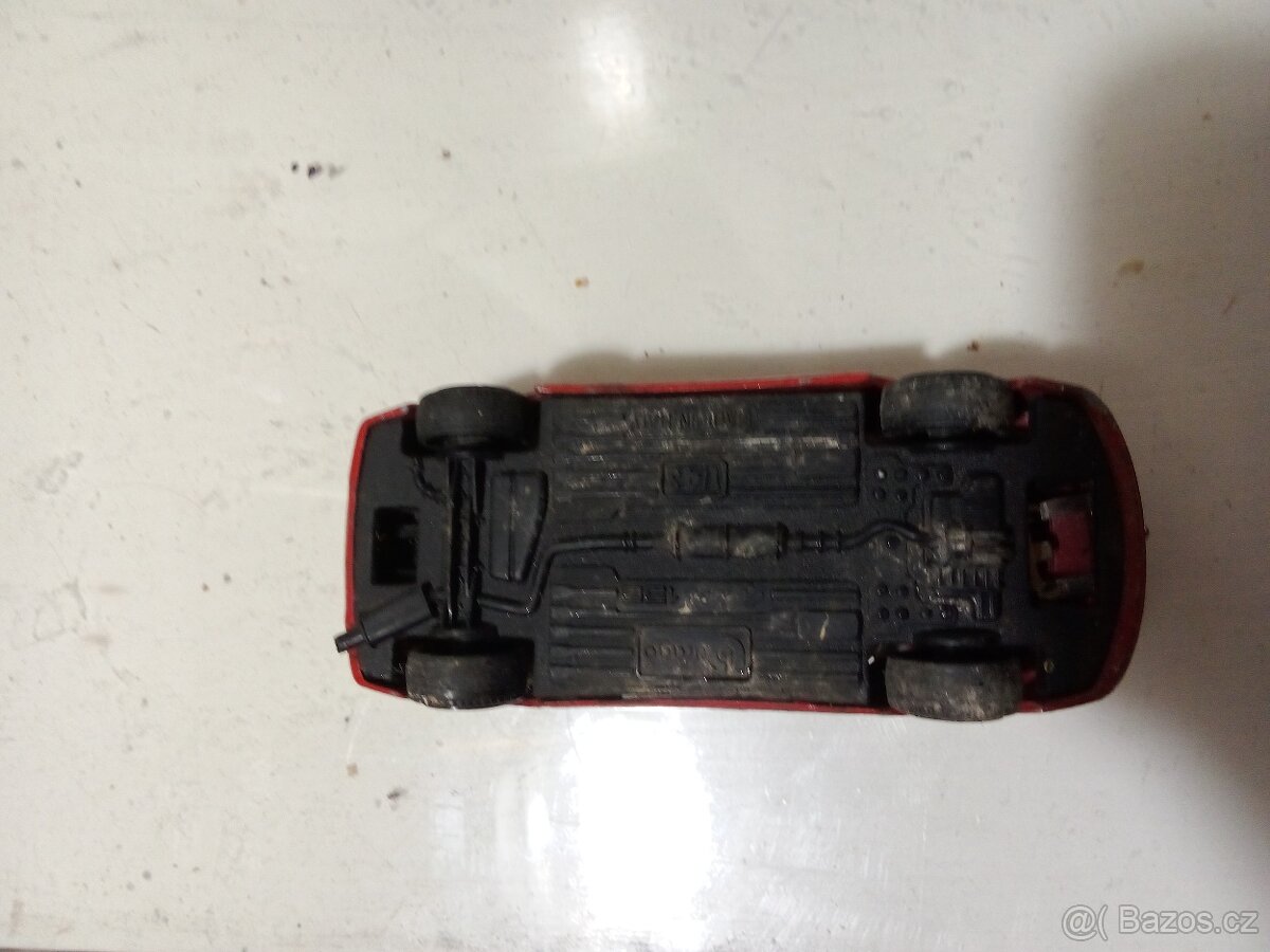 Starý angličák Burago - 2