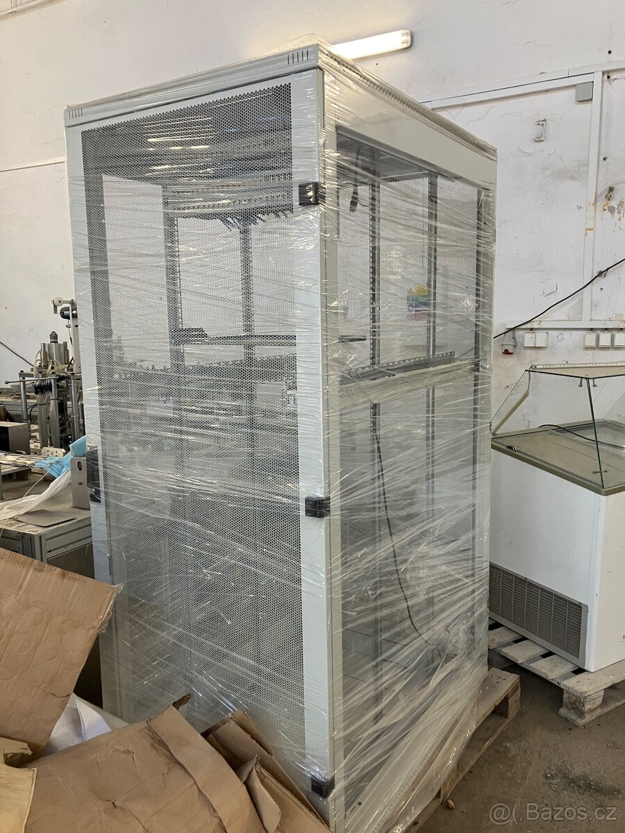 Racková skříň - 2