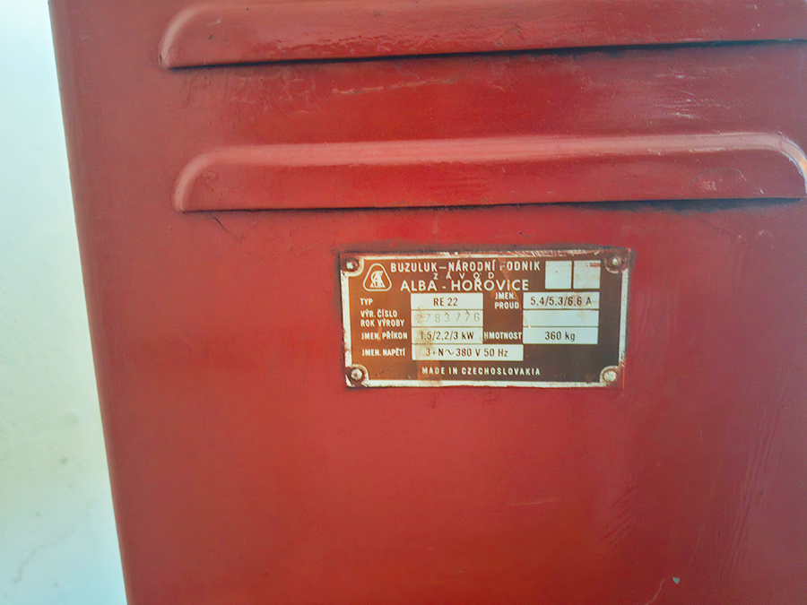 Robot - hnětač - míchací stroj - 2