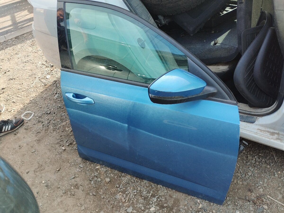 Přední pravé dveře Škoda Octavia 3 - 2