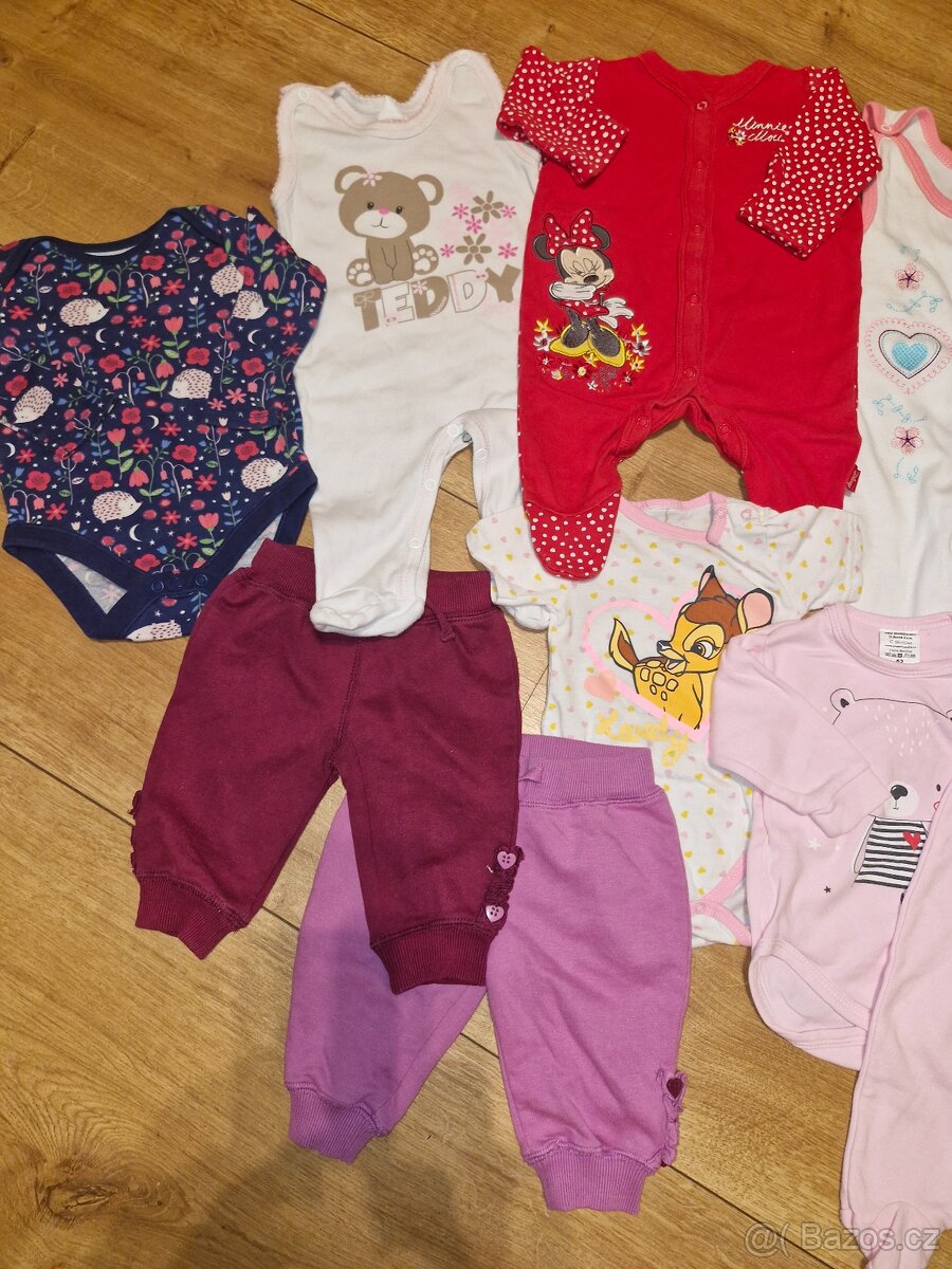 Set oblečení 0-7 měsíců celkem 25 ks - 2
