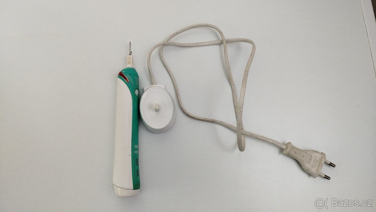 Elektrický kartáček Oral 3756 - 2