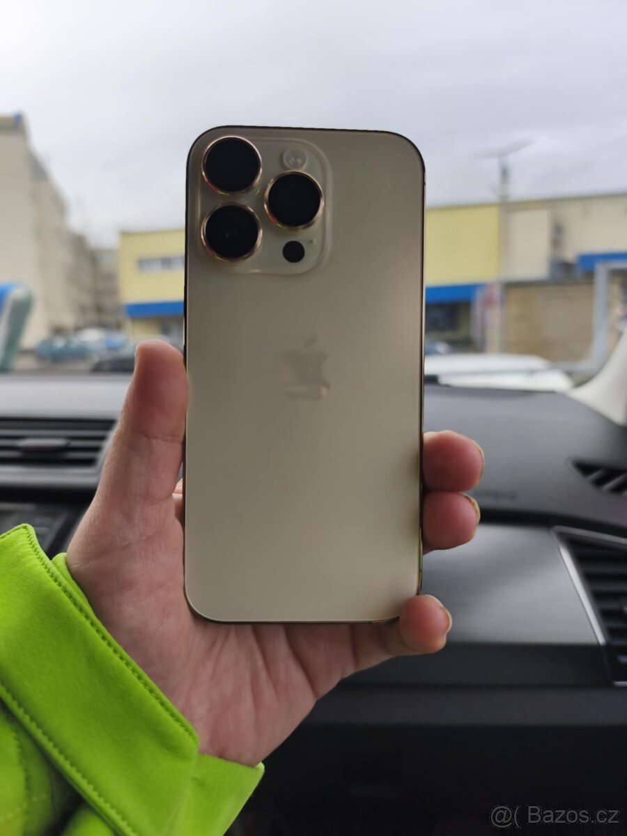 IPhone 14 Pro top stav - 2