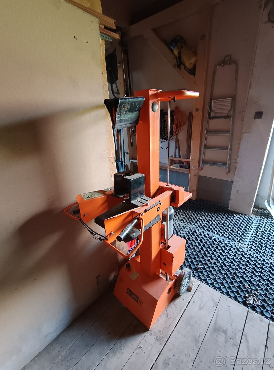 Prodám štípačku Patriot 8T - 2