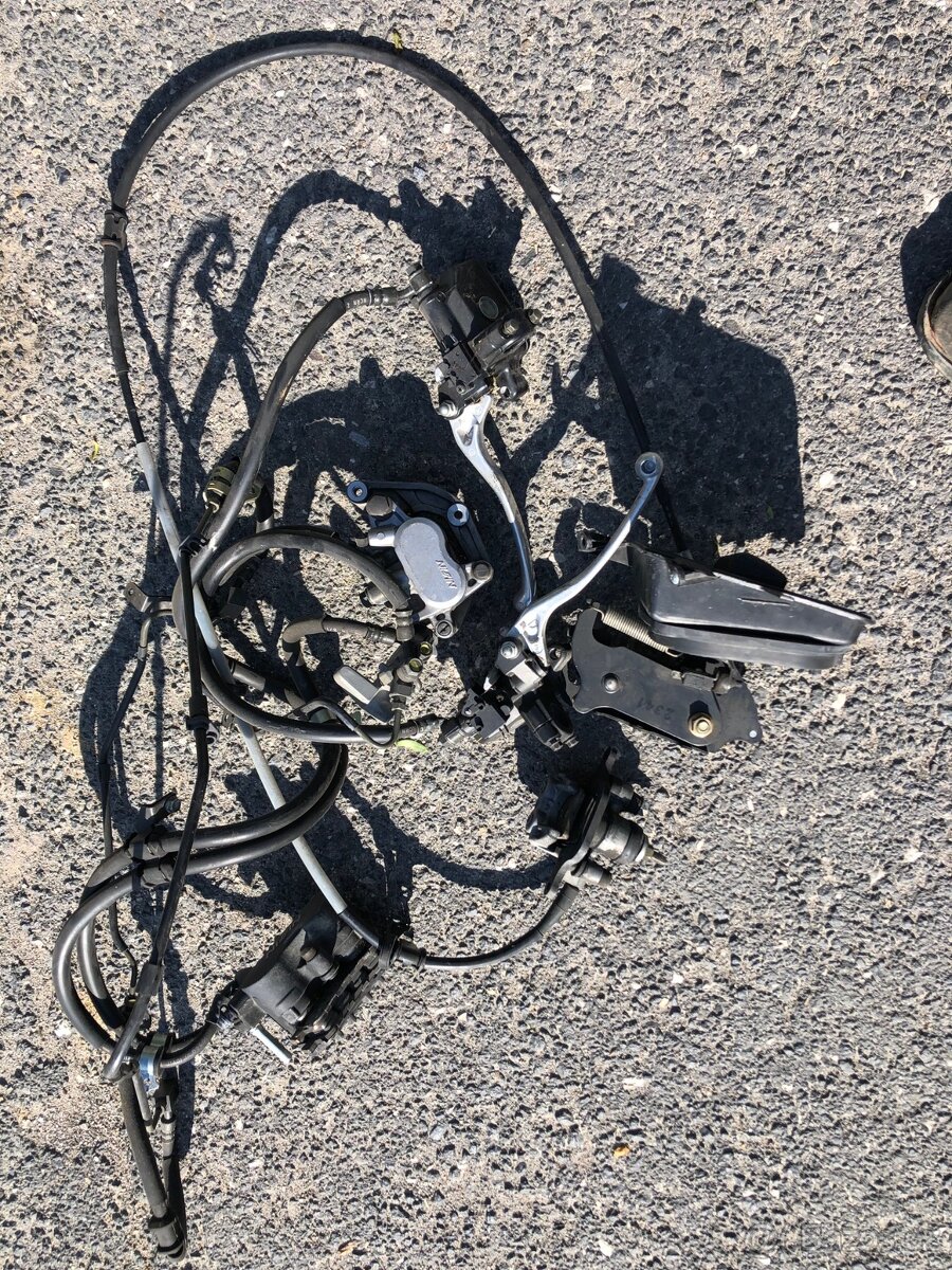 Honda Silver Wing 600 brzdy - 2