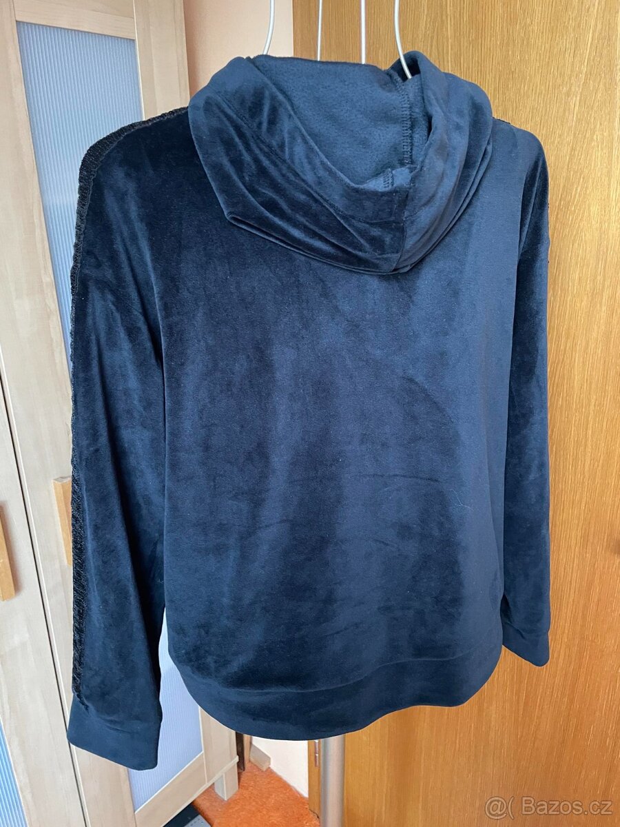 KRÁSNÁ ČERNÁ MIKINA ... vel. S - 2