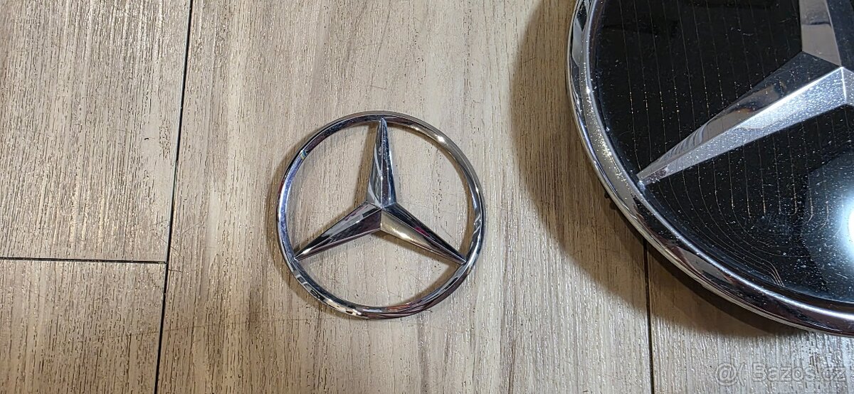 Znaky Mercedes-Benz (velká hvězda prodaná) - 2