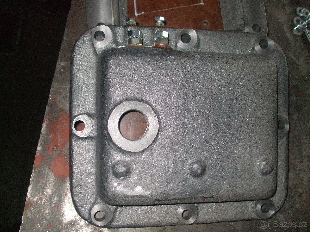 zetor 25 olejová vana - 2