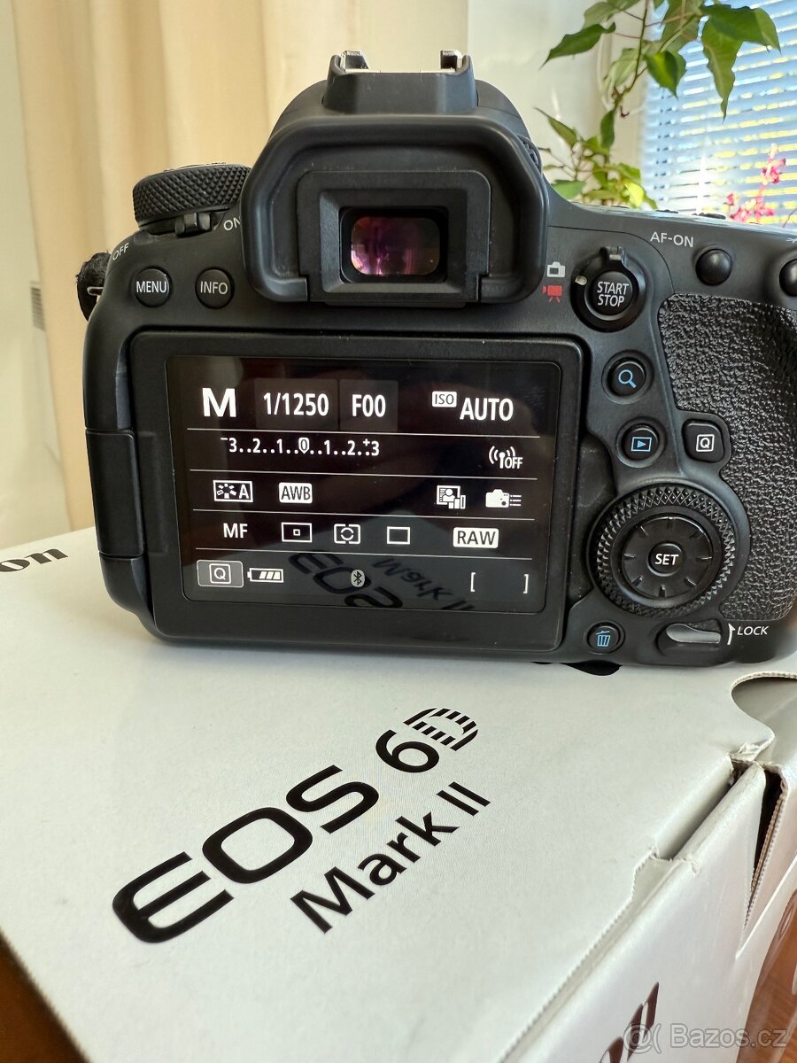 Canon 6D Mark II - 2