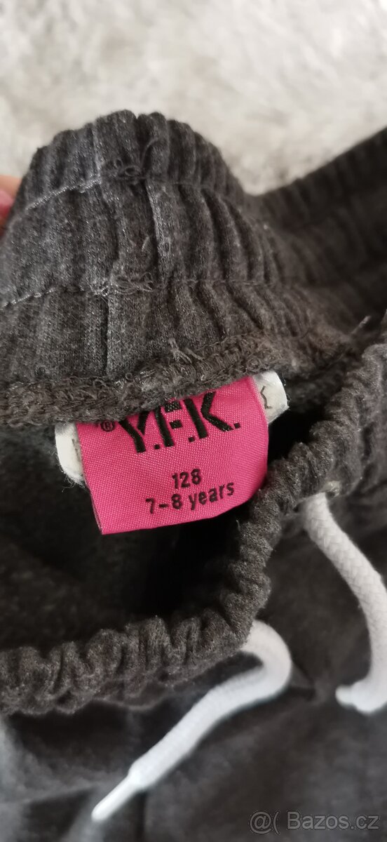 tepláky 128 - 2