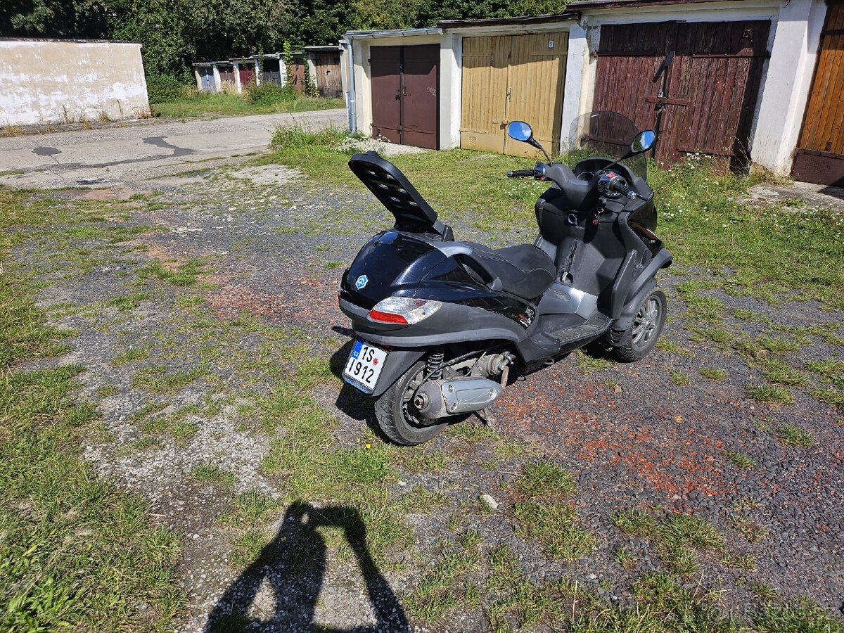 Piaggio mp3 125 - 2
