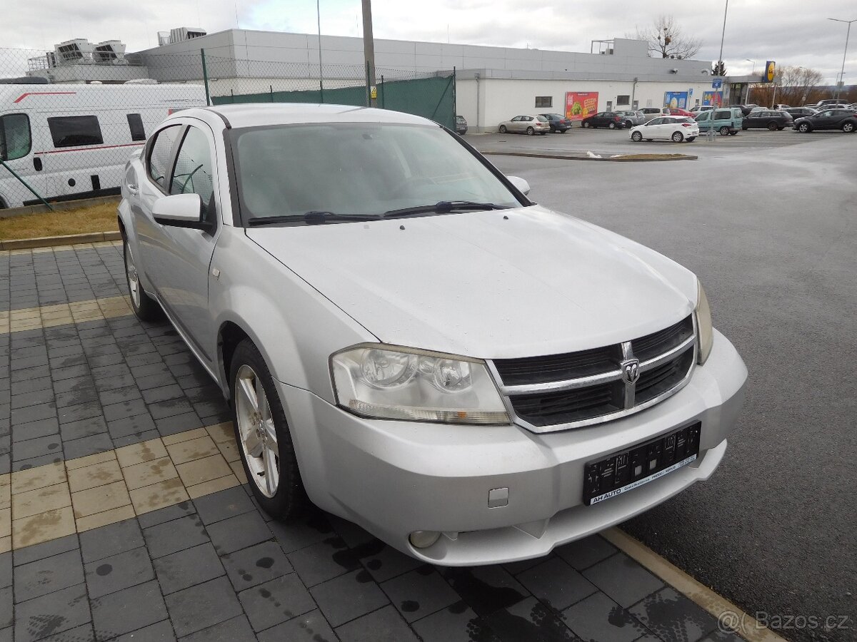 Dodge Avenger 2.0 CRD SXT, 103 kW, Klima - 2