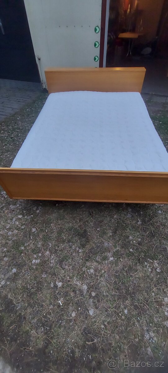 Prodám postel 140x190 - 2