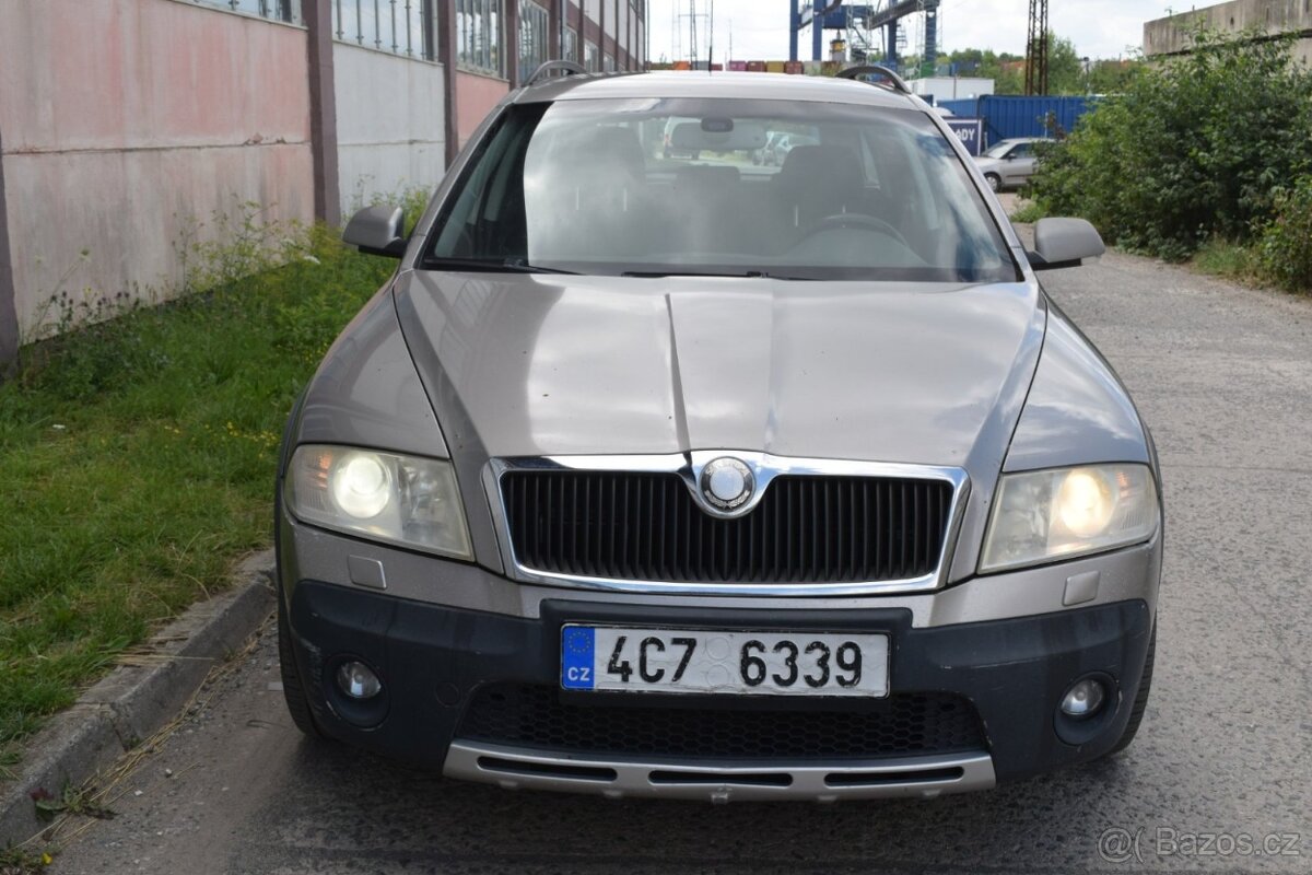 Škoda Octavia scout - 2