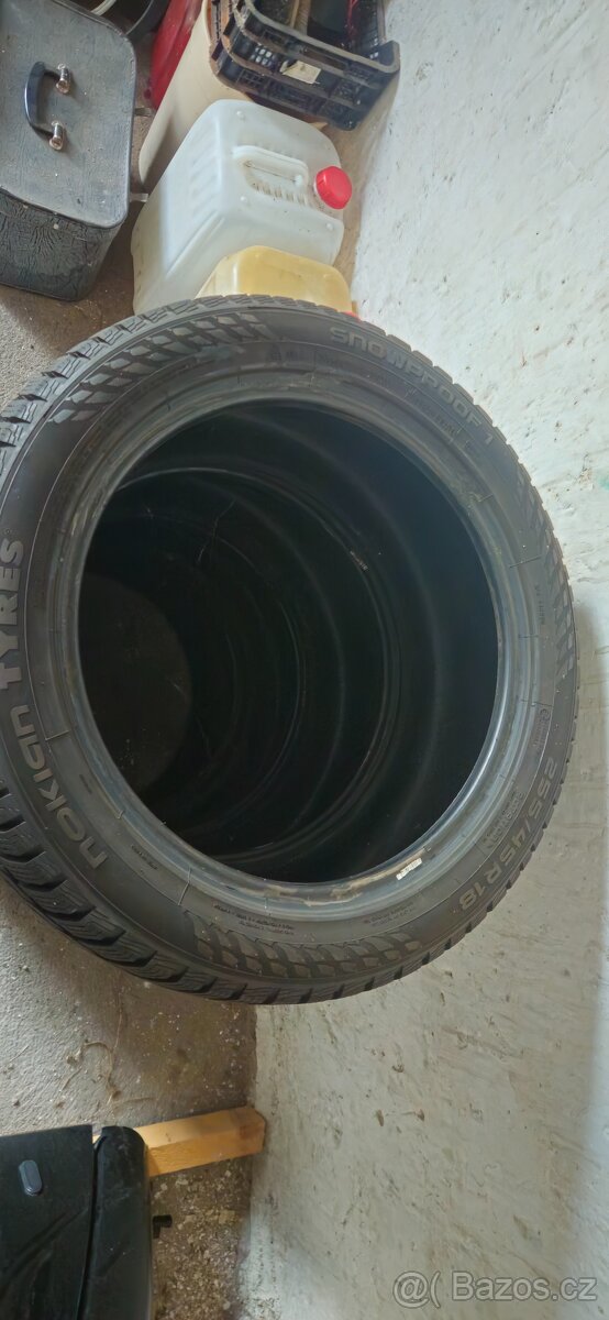 Nokian Snowproof 18" - 2