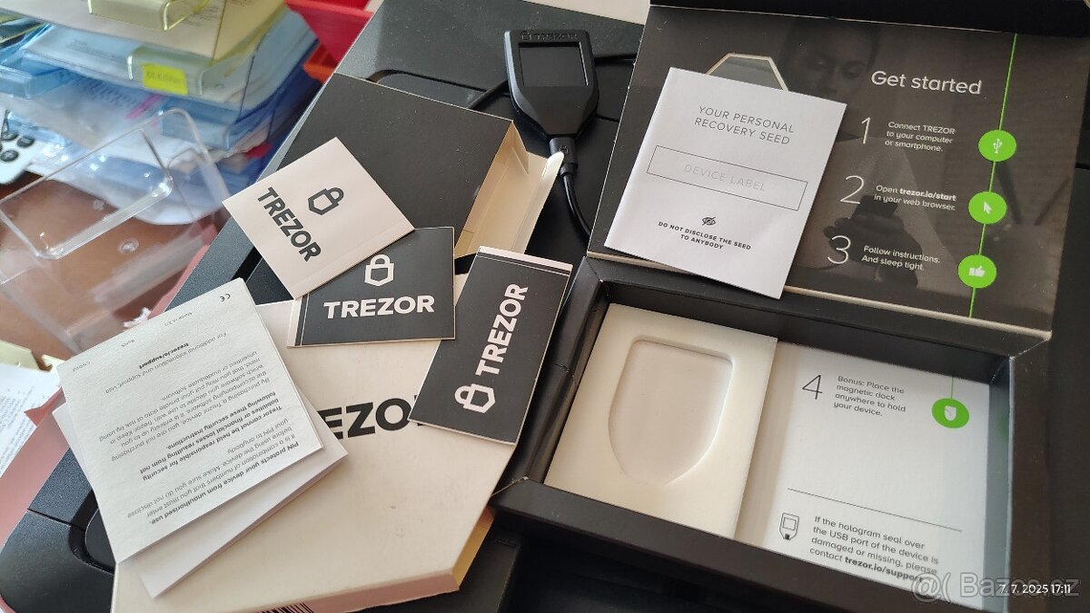 Trezor model T použitý, plně funkční - 2