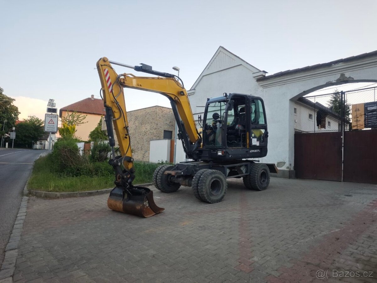 Kolový minibagr Doosan DX57W - 5 ( DEVELON ) - 2