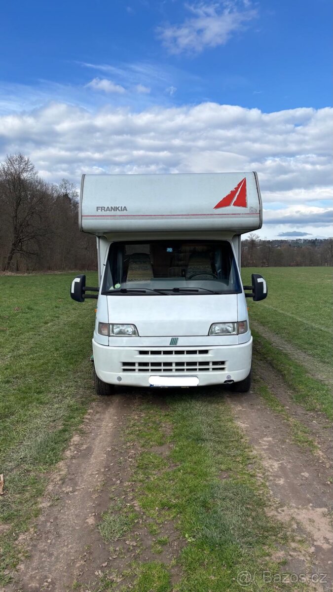 Pronájem obytný auto - 2