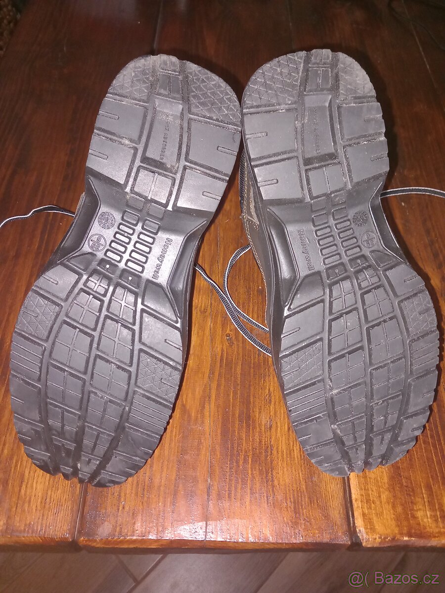 Pracovní obuv - 2