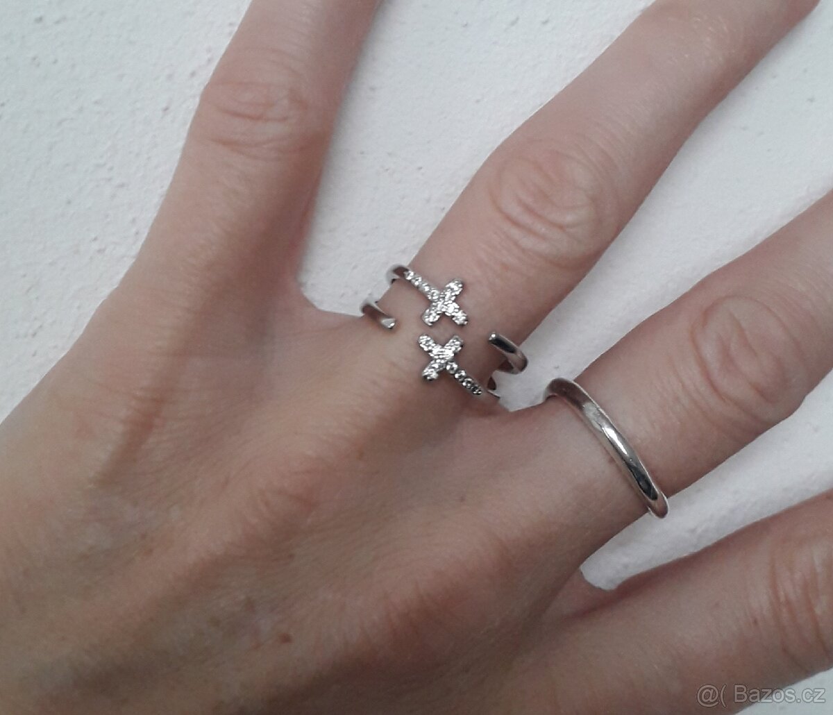Nový dámský stříbrný prsten prstýnek 925 křížek třpytivý - 2