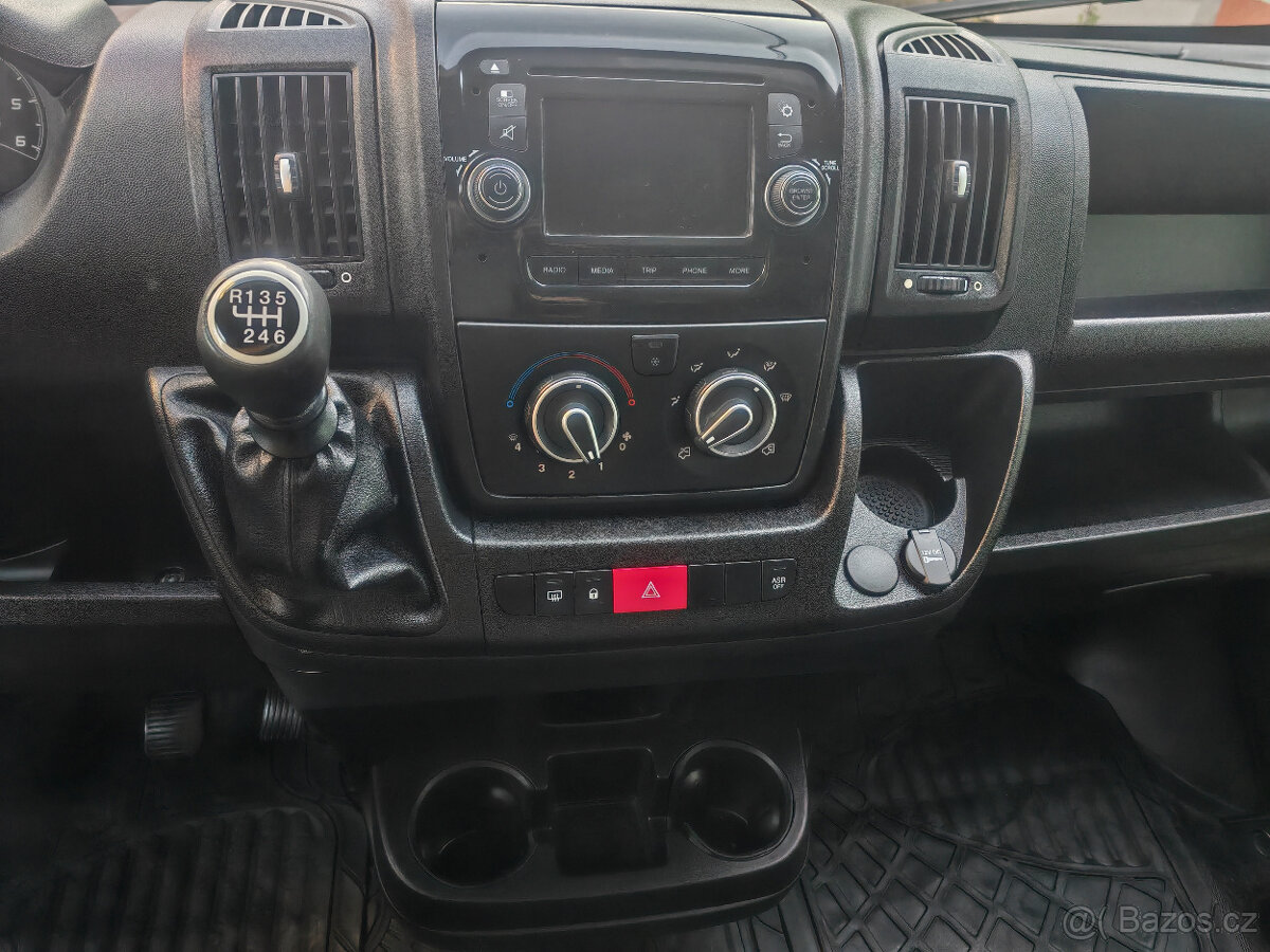 Peugeot Boxer 2.0Hdi 96 kW 190tkm Tažné 2,5t Supr stav - 2
