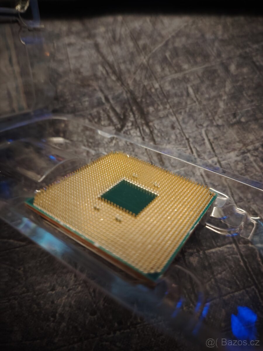 AMD Ryzen 5700x3d - 2