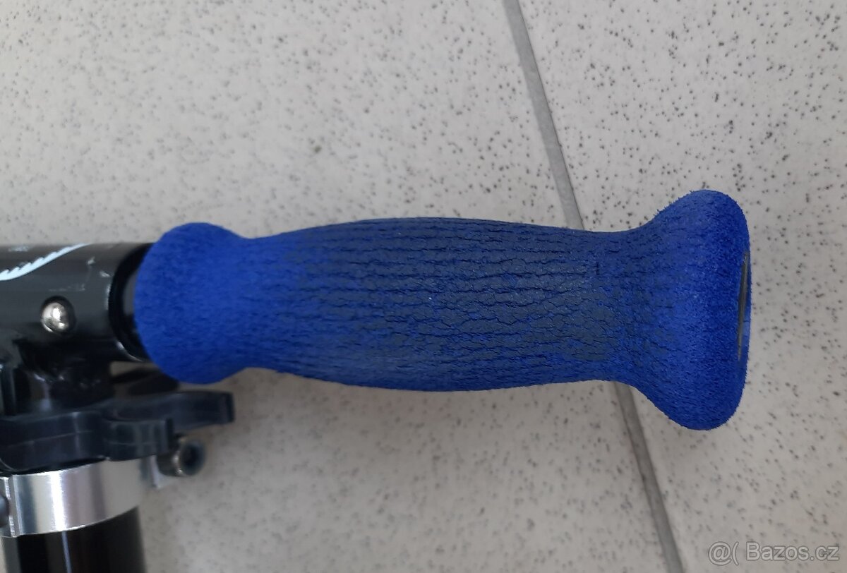 Skládací koloběžka Escape - 2