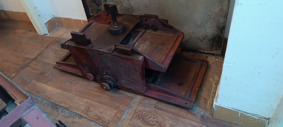 Cirkulárka s hoblovkou - 2