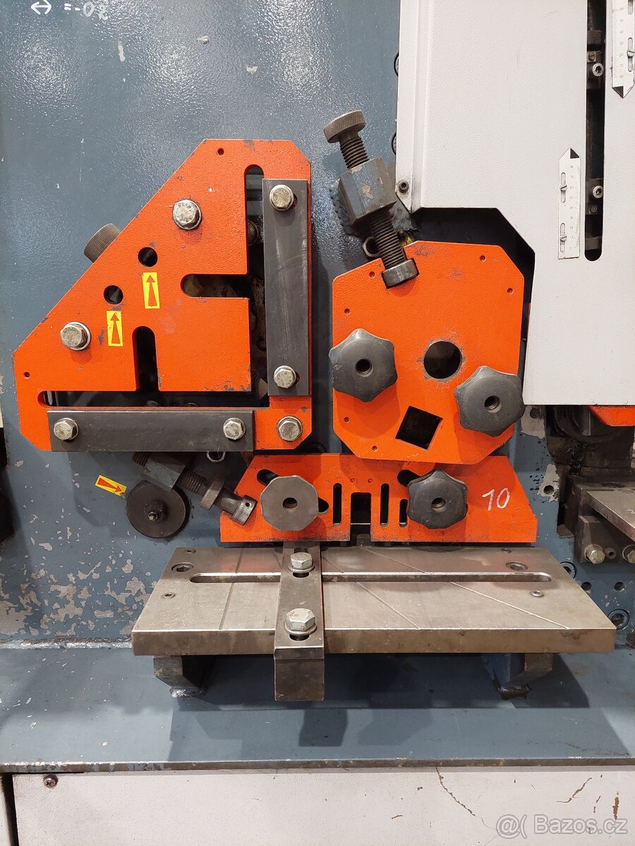 Děrovací stroj DURMA IW 55 - 2