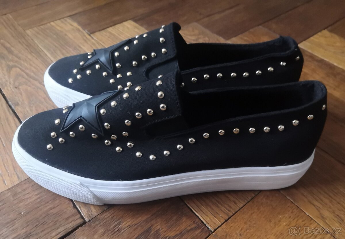 Plátěné boty s cvočky 38 - 2