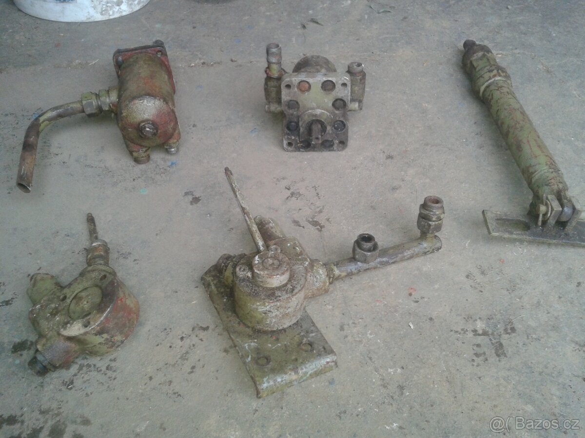 Prodám čerpadlo,pístnice,rozvody. - 2