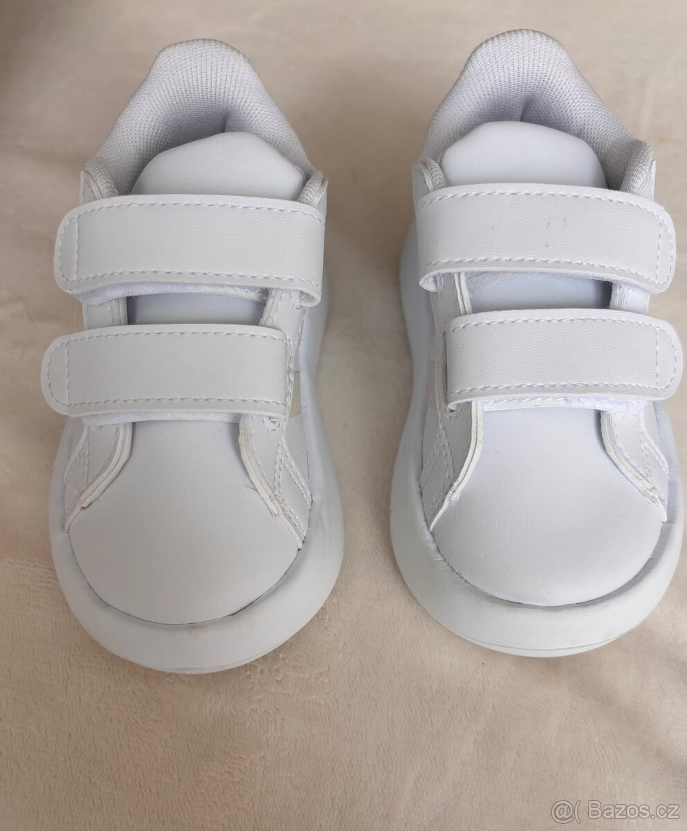 Botičky pro holčičku,značky Adidas,vel.22 - 2