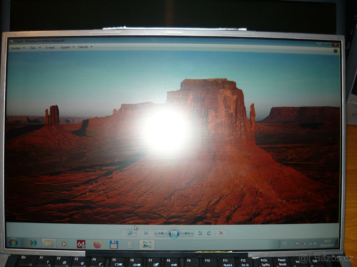 LCD displej 15,4" s vadou 2 - 2