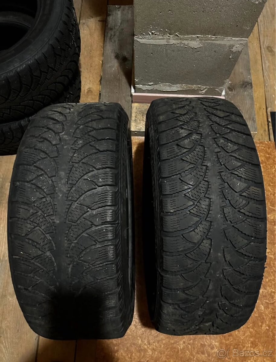 Pneu vraník 215/55 r16 - 2