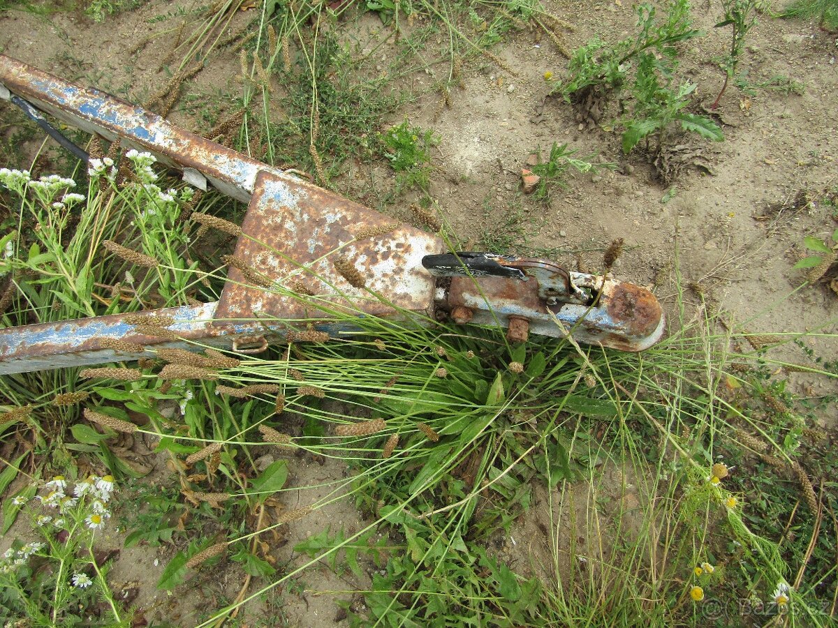 maringotka za 15000 kč Kdysi vvčelín.V 170 cm D340 š195 - 2