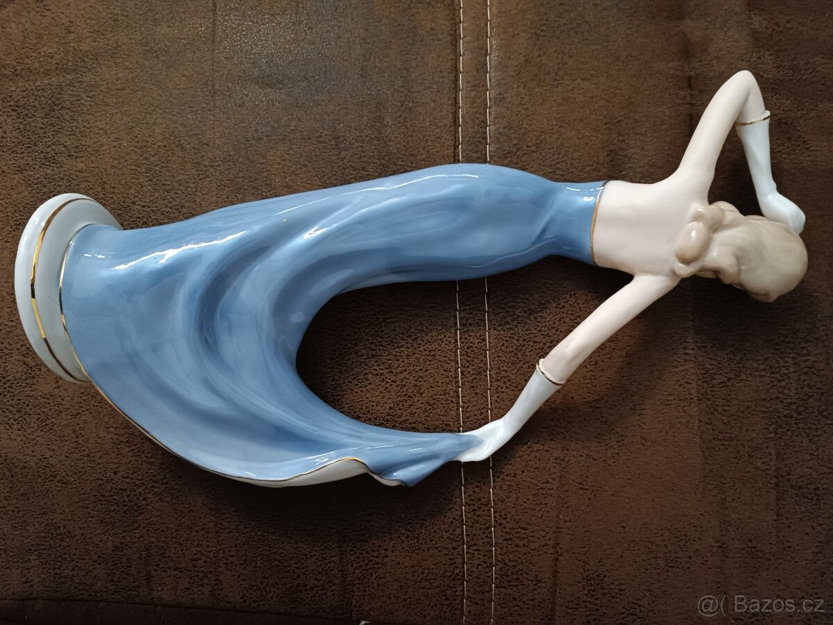 Porcelánová soška viz.foto - 2