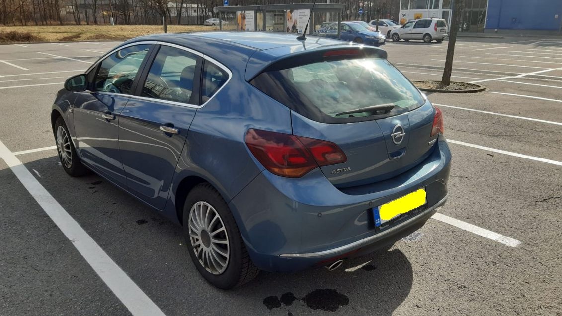 Opel Astra J - 2