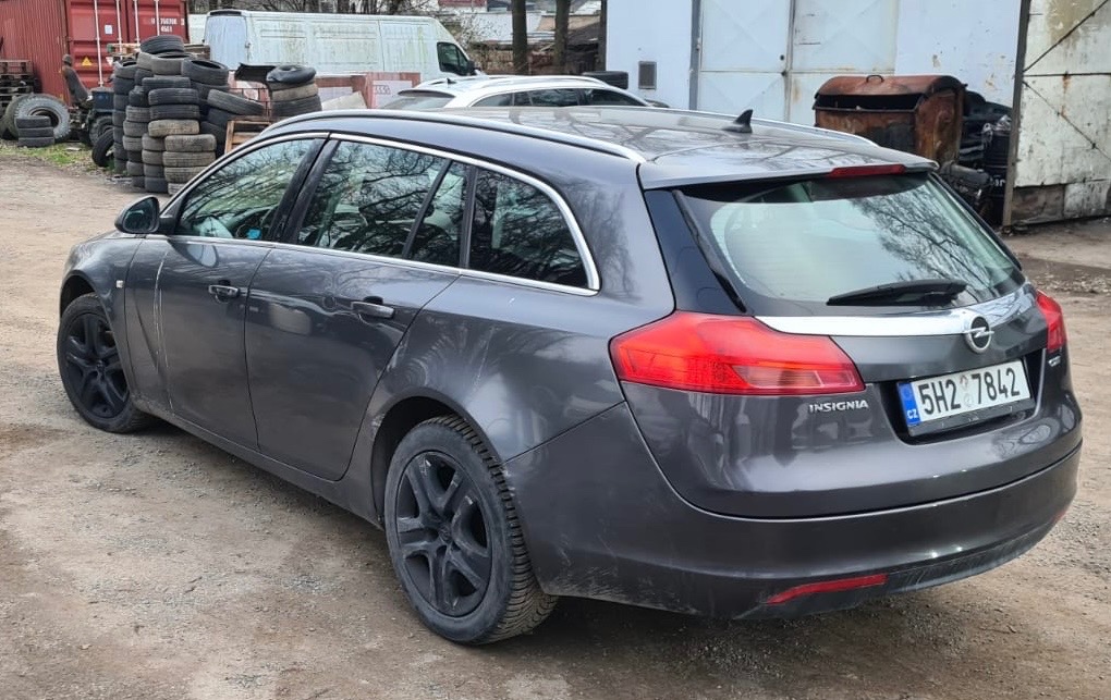 Opel Insignia 2.0 D 2009 - 2