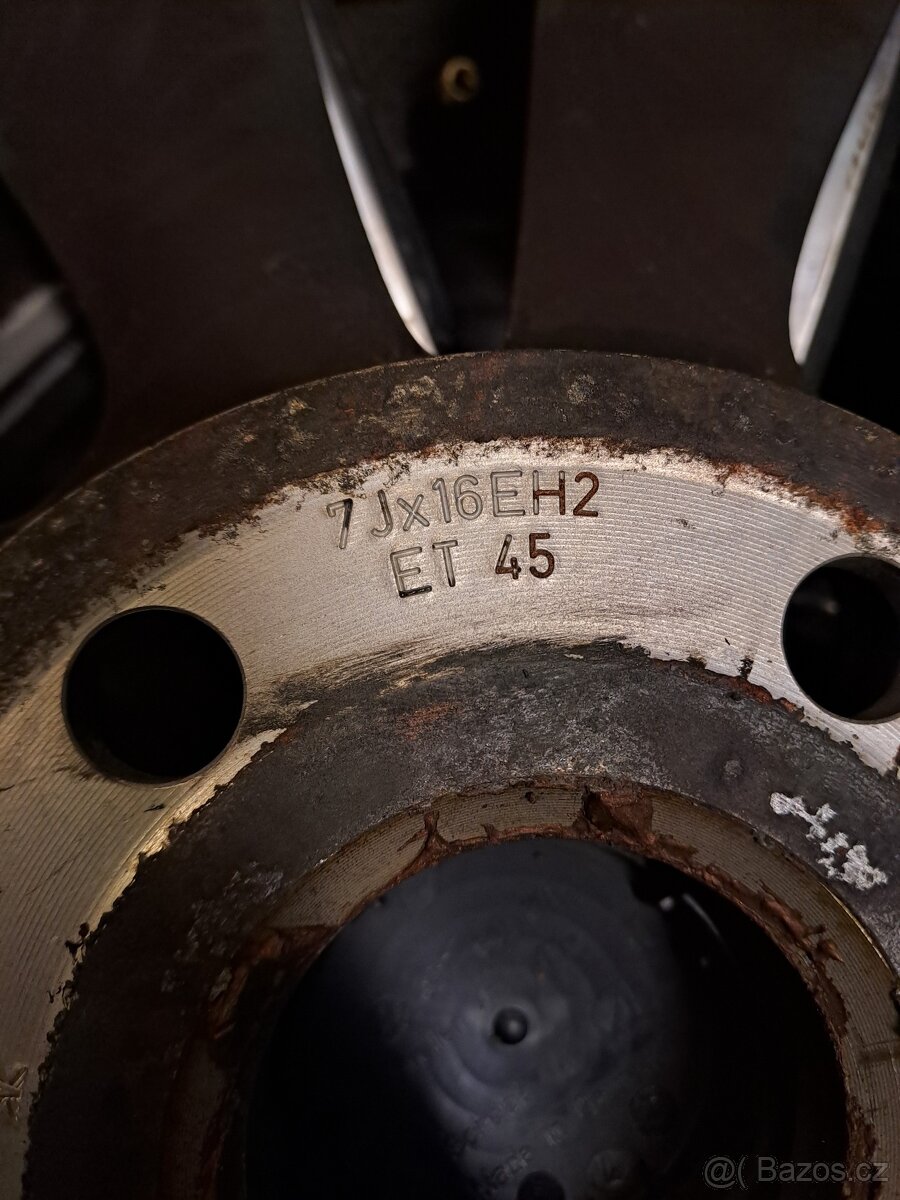 Litá kola VW R16 sada - 2