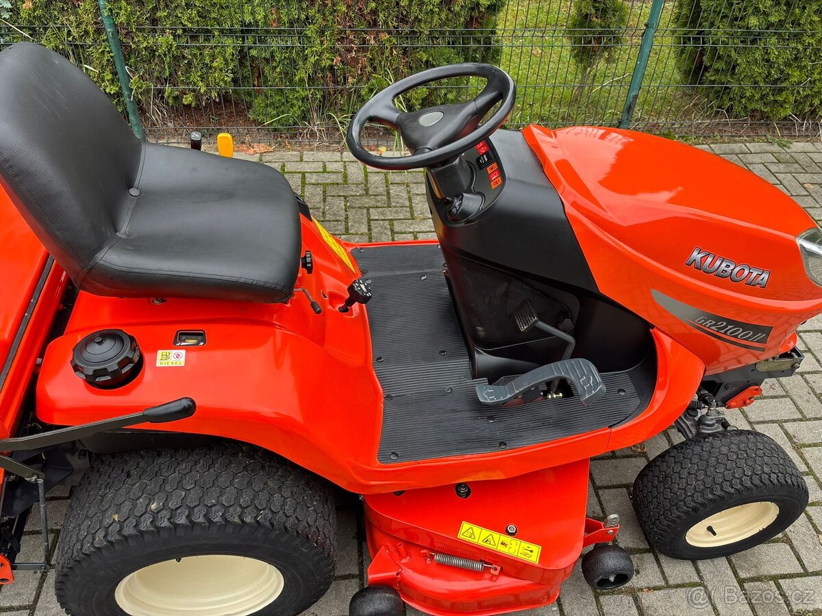 Traktor, Mulčovač, traktůrek Kubota GR 2100 II 4x4 - 2
