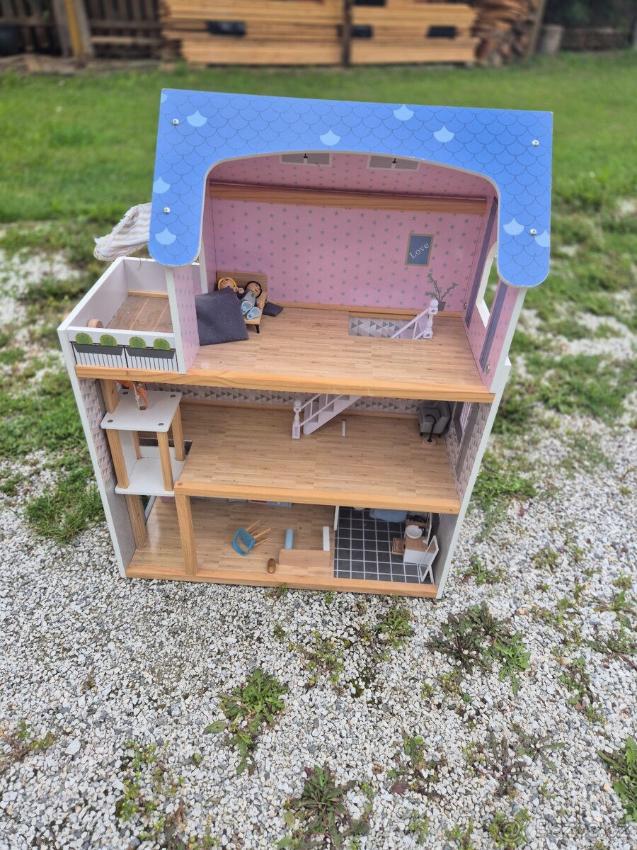 Domecek pro panenky - 2