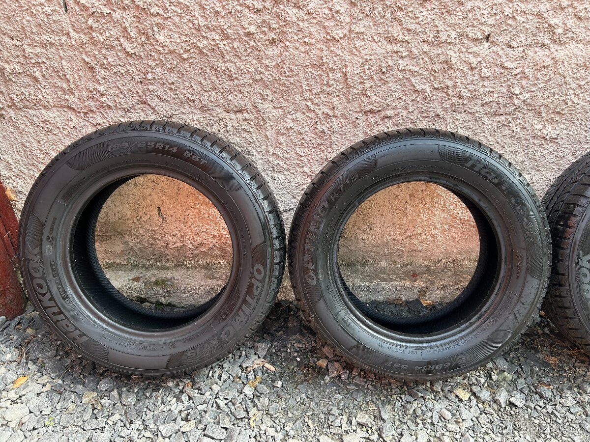 Prodám gumy 185/65/14 Hankook - 2