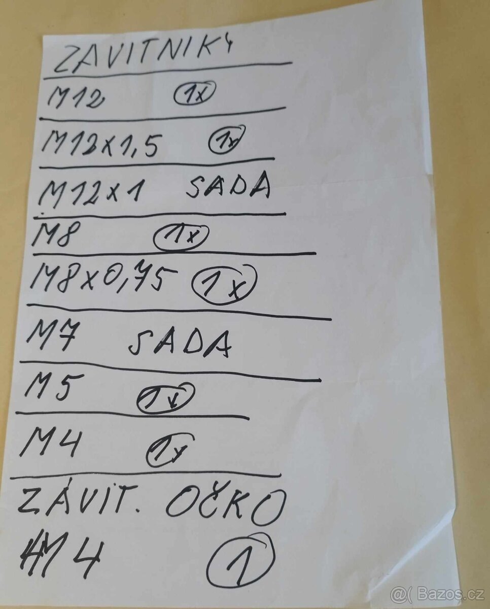 Závitníky NAREX -10 ks různé - 2